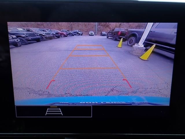 Used 2024 Chevrolet Trax RS w/ Sunroof Package image 24