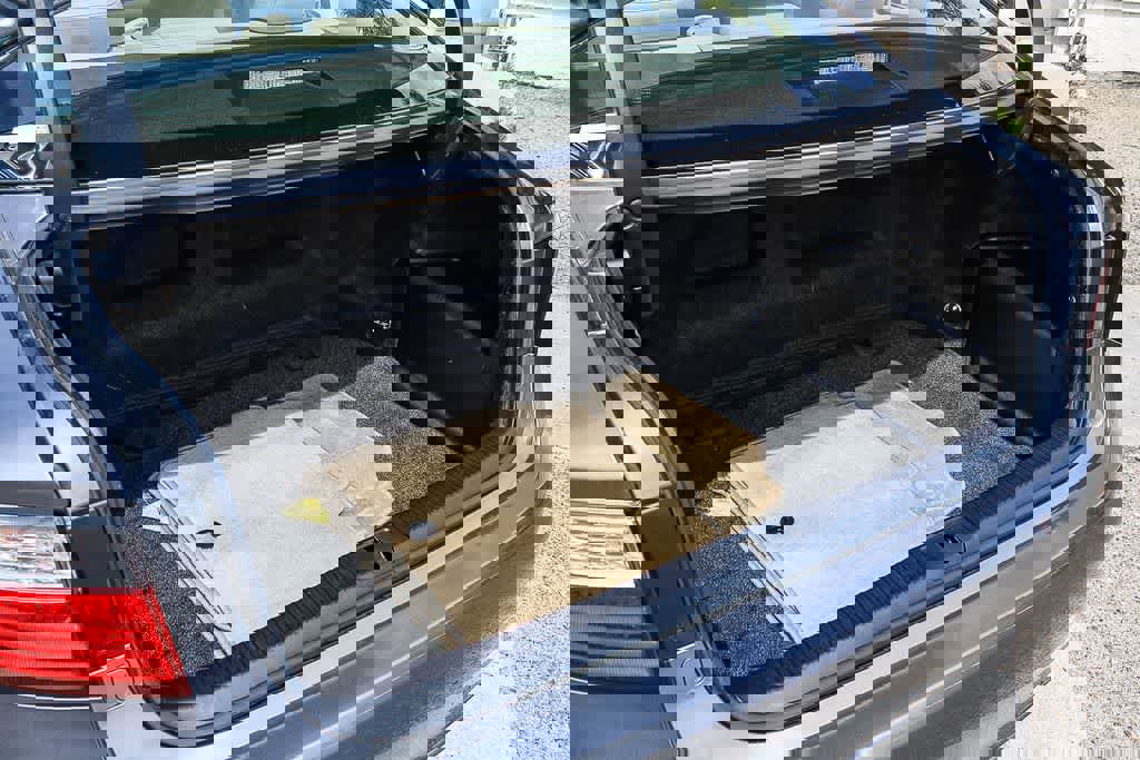 Used 2014 Lexus ES 300h w/ Premium Package w/Bamboo Trim image 24