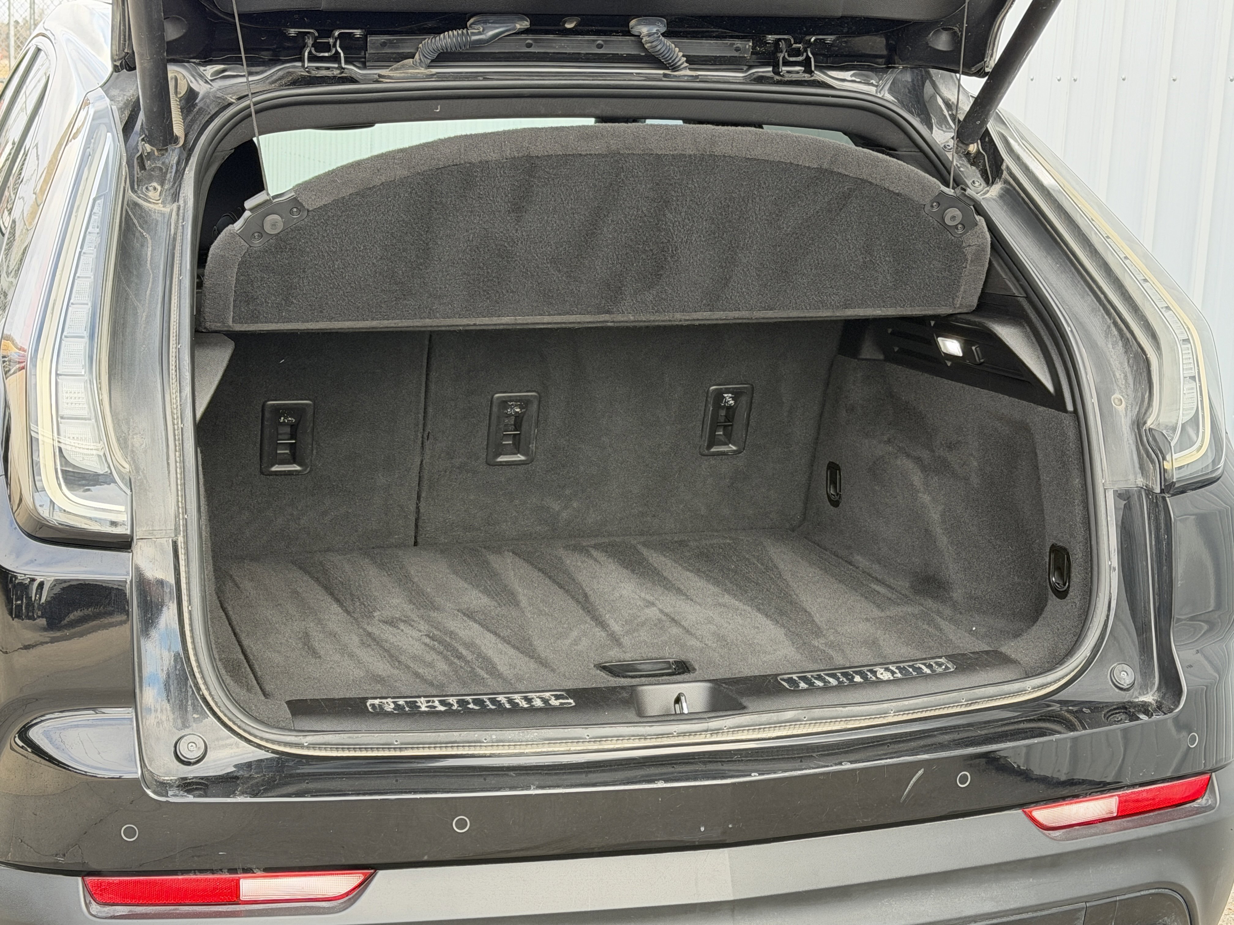 Used 2019 Cadillac XT4 Sport w/ Cold Weather Package image 5