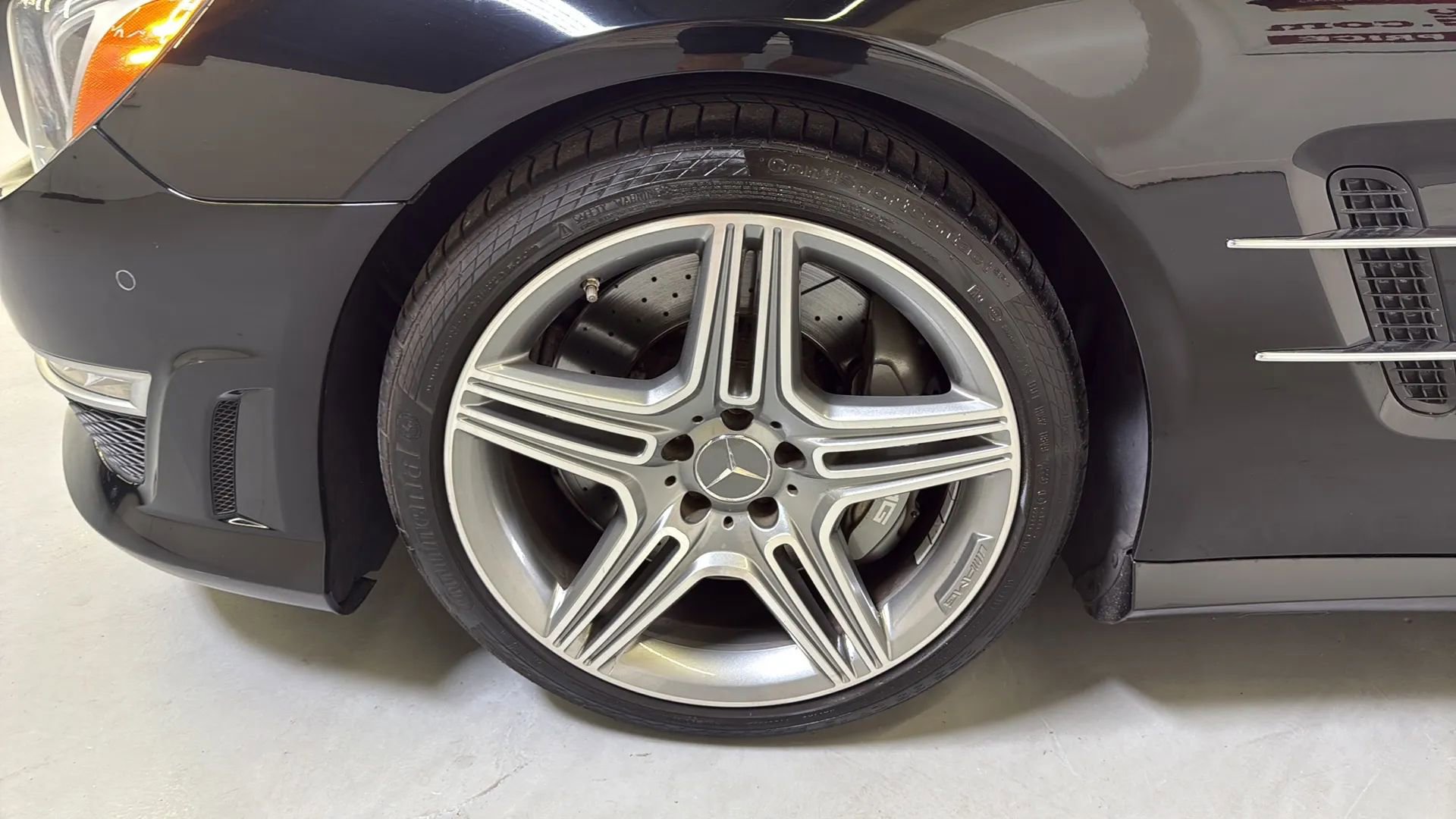 Used 2013 Mercedes-Benz SL 63 AMG image 30