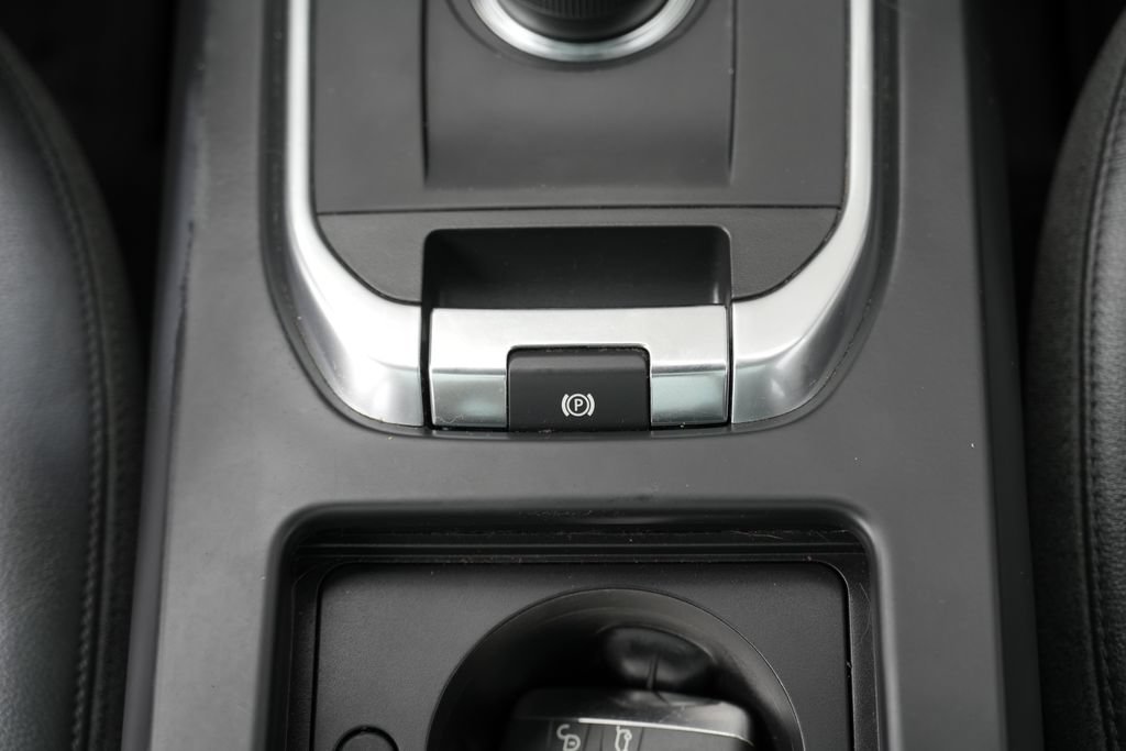 Used 2019 Land Rover Discovery Sport AWD/4WD image 47