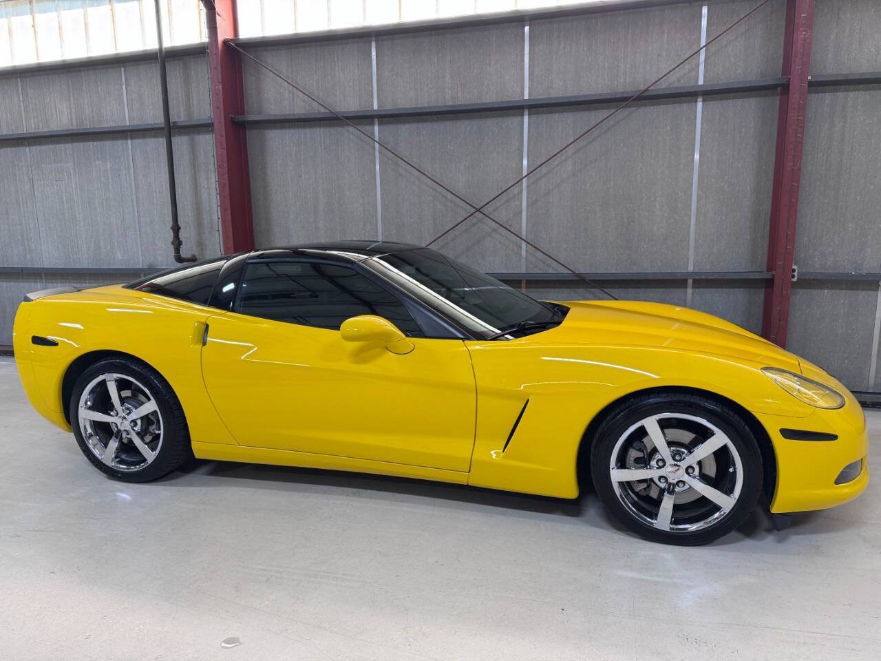 Used 2008 Chevrolet Corvette Coupe w/ Preferred Equipment Group RWD image 33