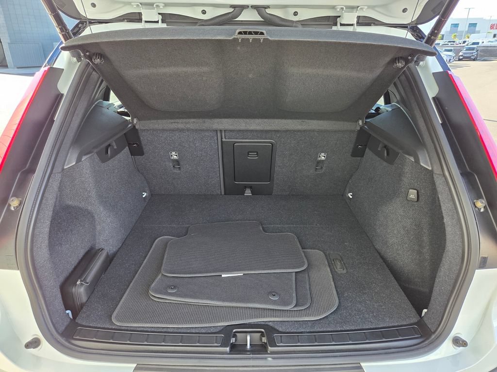 Certified 2023 Volvo XC40 Recharge Plus AWD/4WD image 20
