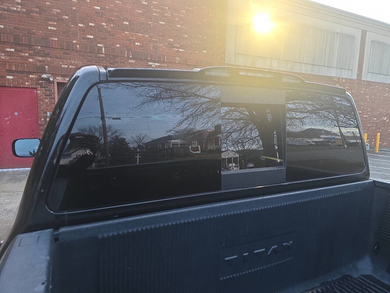 Used 2017 Nissan Titan SV image 29