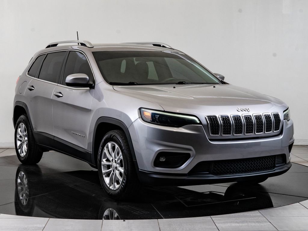 Used 2019 Jeep Cherokee Latitude w/ Popular Appearance Group image 12