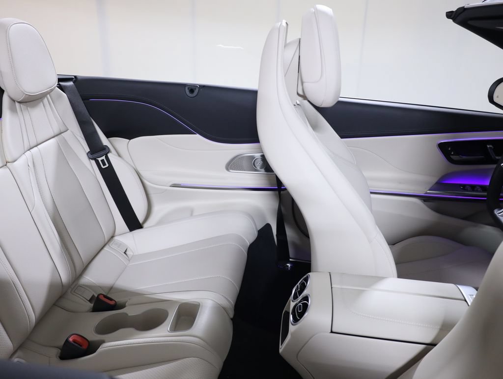 Used 2025 Mercedes-Benz CLE 450 4MATIC Cabriolet image 70
