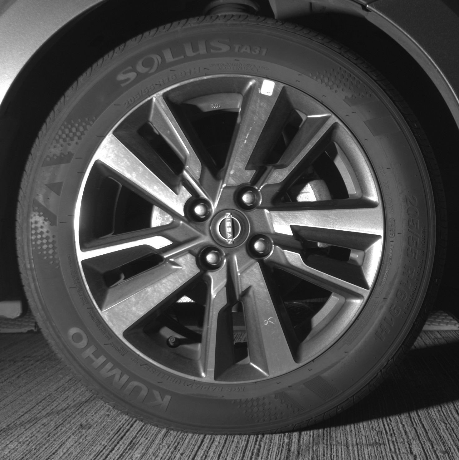 Used 2025 Nissan Versa SV image 13