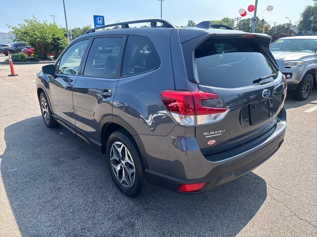Used 2023 Subaru Forester Premium AWD/4WD image 5