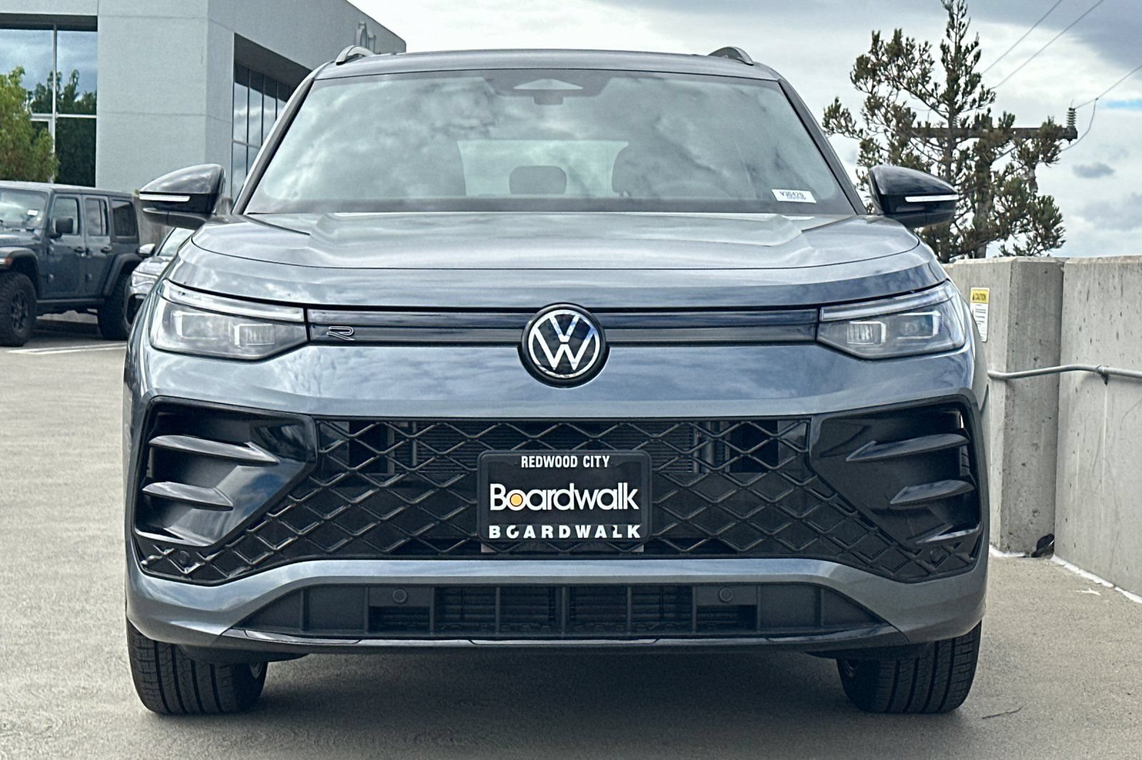 New 2026 Volkswagen Tiguan SE R-Line AWD/4WD image 9
