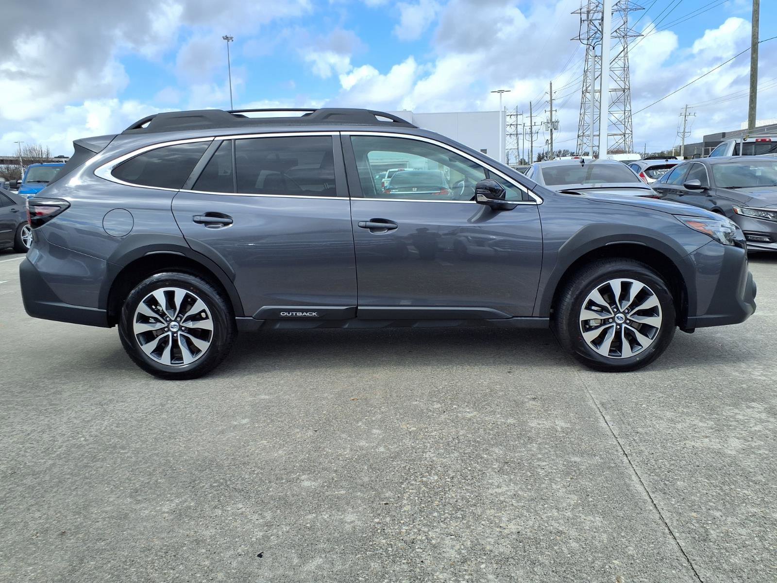 Used 2025 Subaru Outback Limited image 26