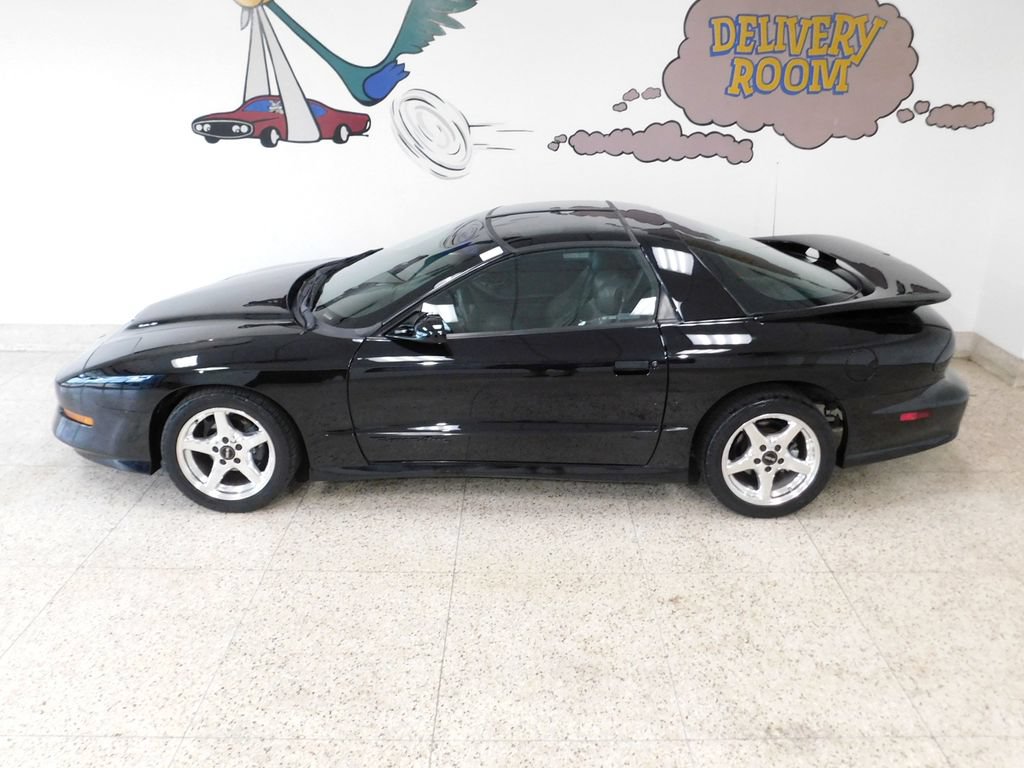 Used 1997 Pontiac Firebird Trans Am RWD image 10