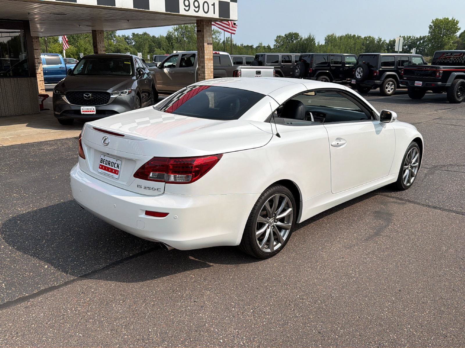 Used 2014 Lexus IS 250C w/ Luxury Package RWD image 32