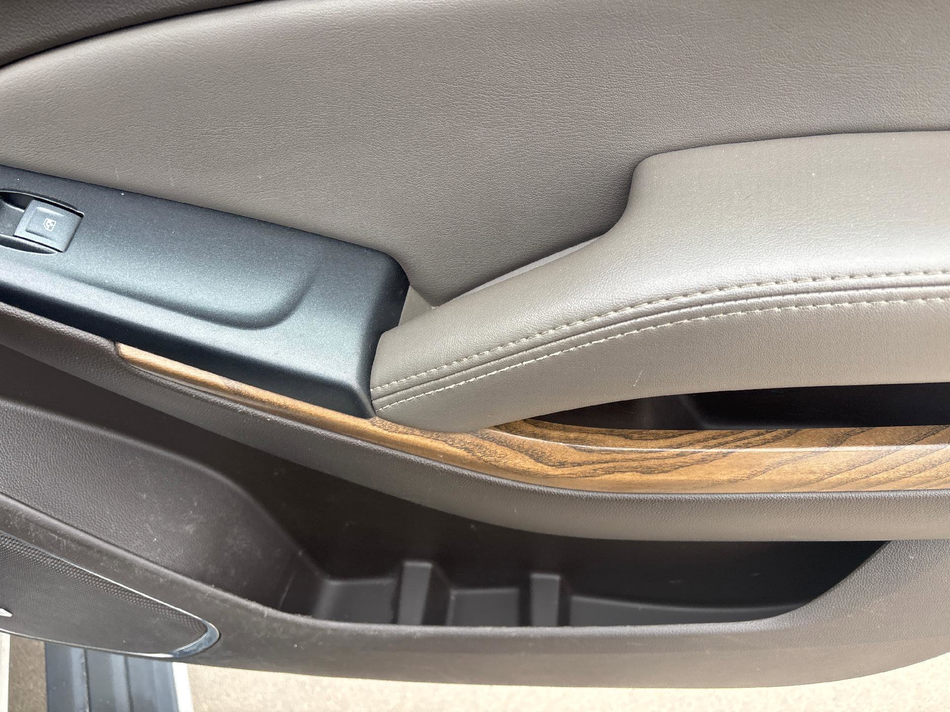 Used 2020 GMC Yukon XL Denali w/ Denali Premium Package image 27