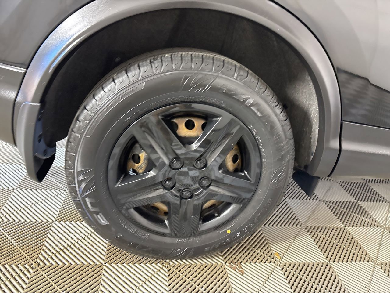 Used 2020 Nissan Rogue Sport S image 32