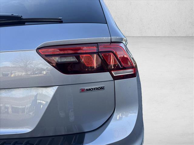 Used 2021 Volkswagen Tiguan SEL w/ 2-Row Tiguan MDO Package image 5