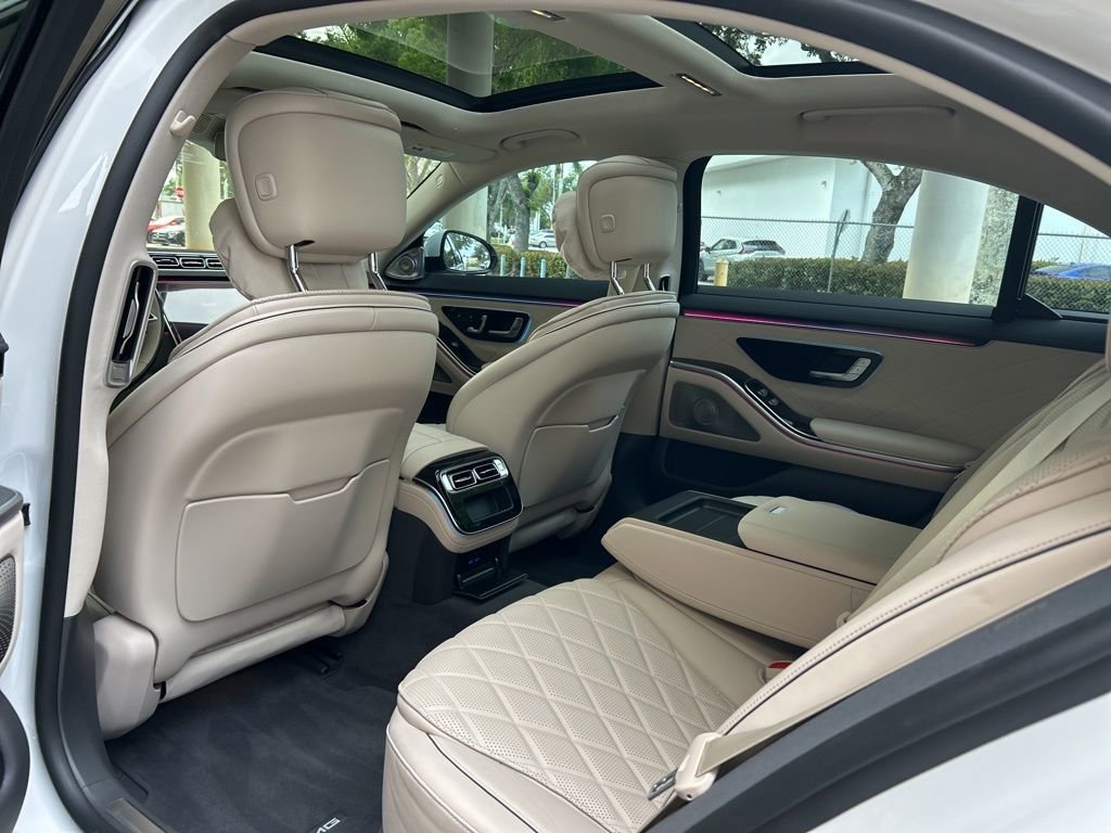Used 2024 Mercedes-Benz S 580e 4MATIC Sedan w/ AMG Line image 48