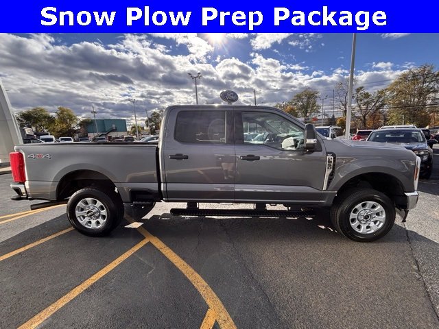 Used 2024 Ford F250 XLT w/ Snow Plow Prep Package image 9