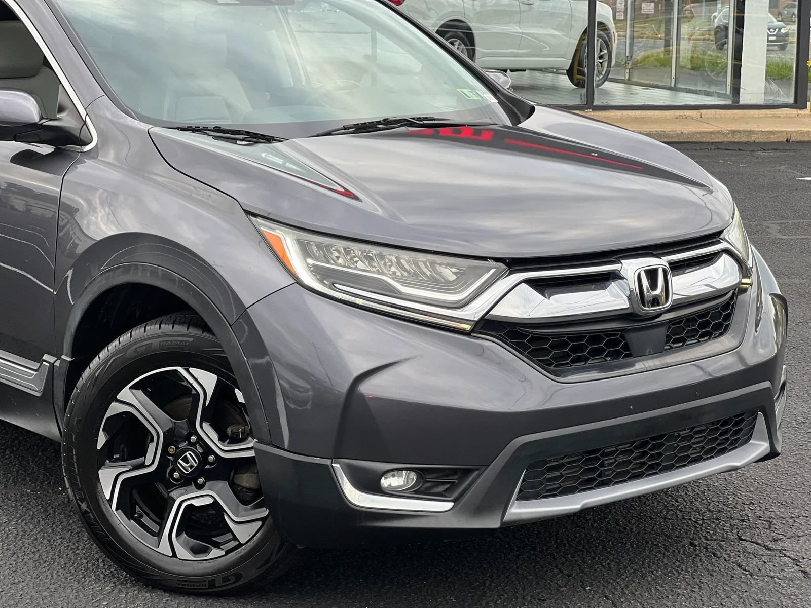 Used 2017 Honda CR-V Touring image 2