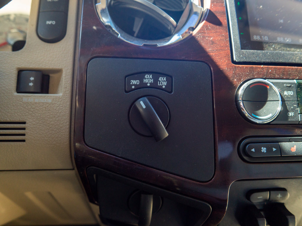 Used 2010 Ford F250 Lariat AWD/4WD image 23