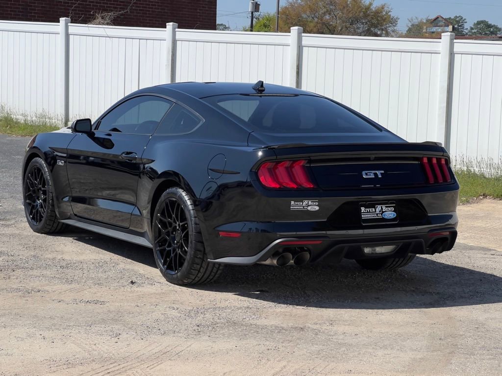 Used 2021 Ford Mustang GT RWD image 3