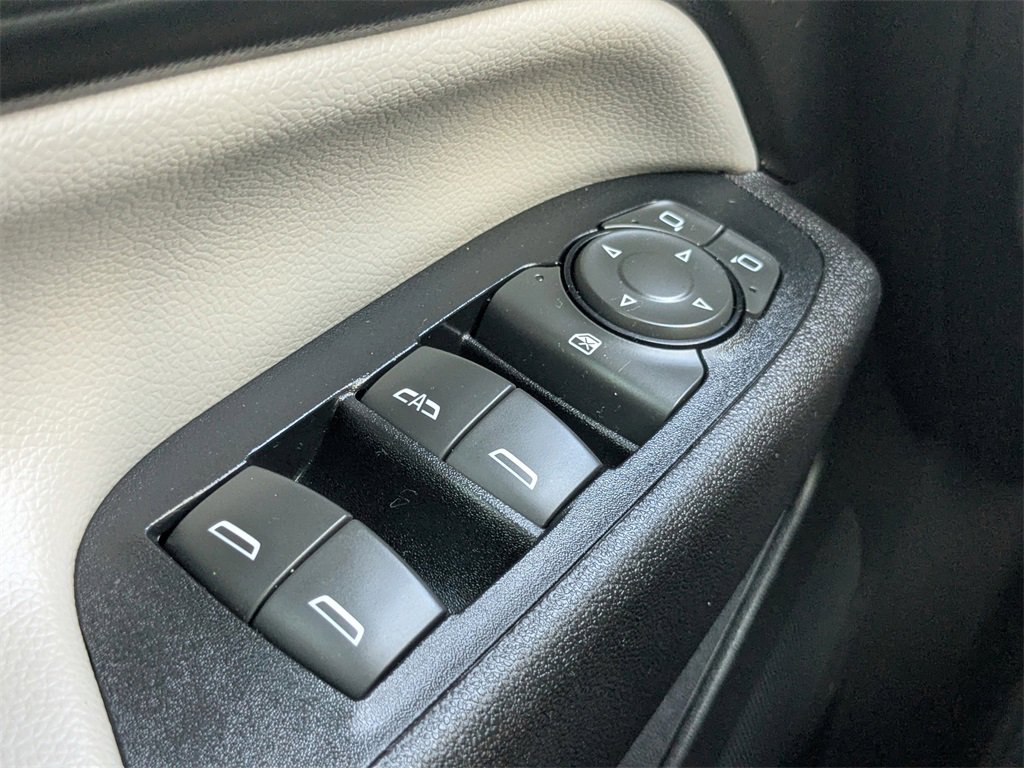 Used 2019 Chevrolet Equinox LT image 20