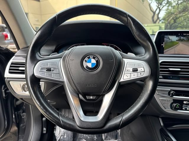 Used 2021 BMW 740i w/ Premium Package RWD image 8