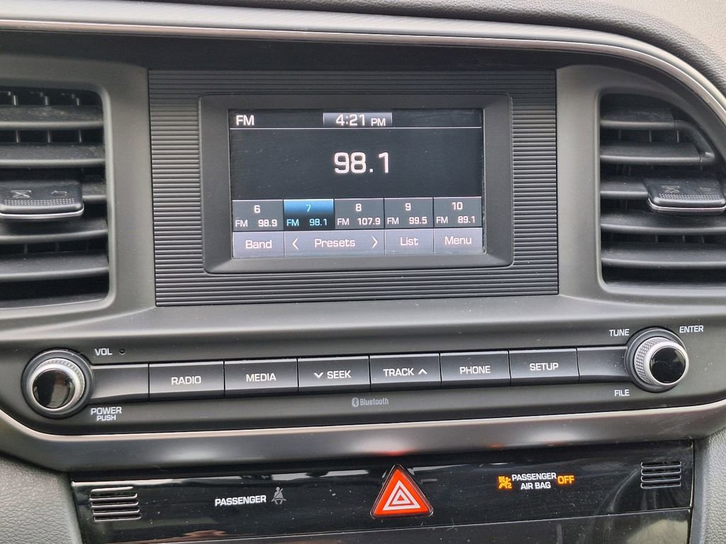 Used 2020 Hyundai Elantra SE w/ Cargo Package (C1) image 19