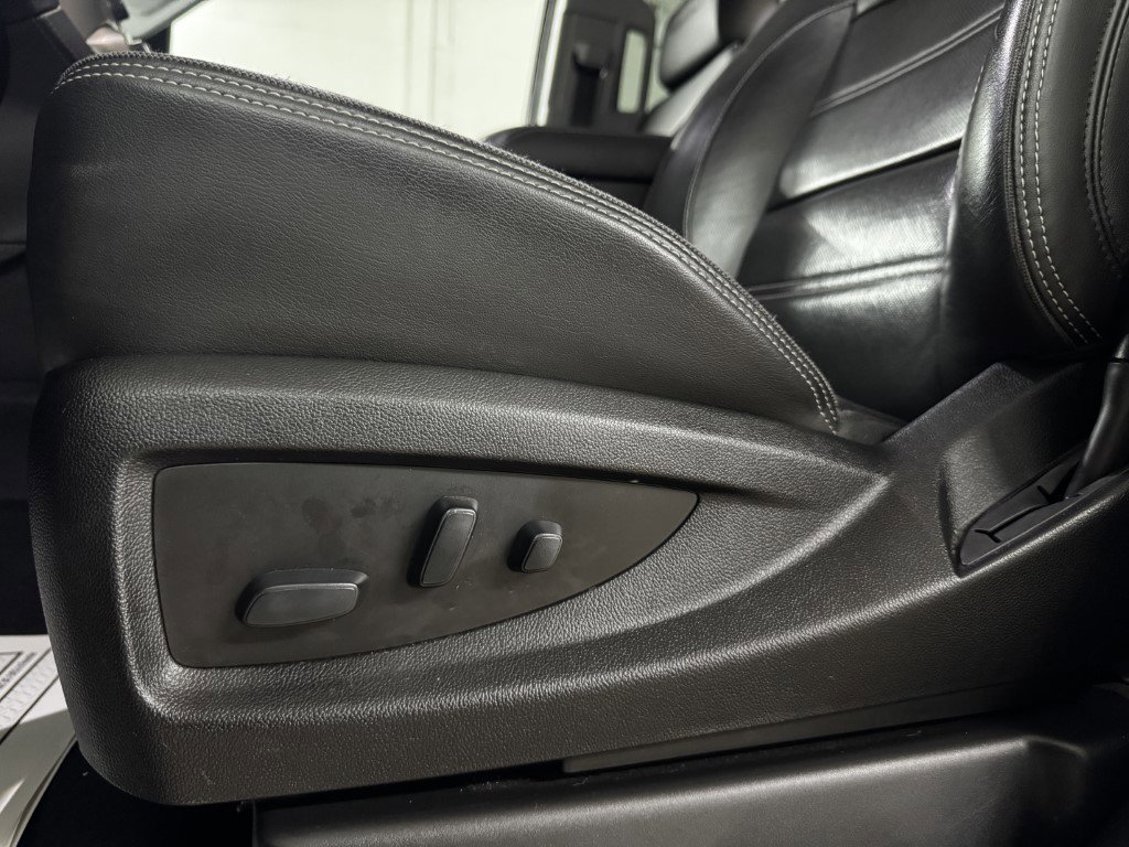 Used 2019 GMC Yukon Denali w/ Denali Ultimate Package image 24