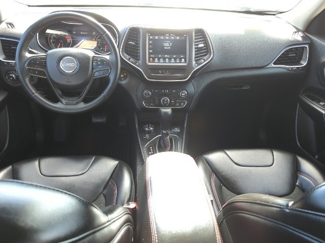 Used 2019 Jeep Cherokee Trailhawk w/ Cold Weather Group image 7