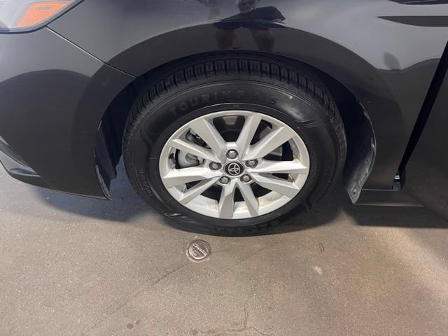 Used 2025 Toyota Camry LE FWD image 30