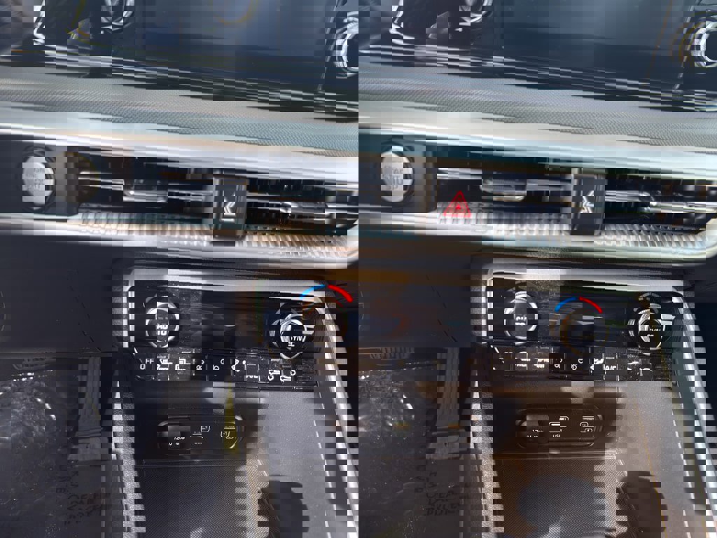 Used 2023 Kia K5 LXS image 13