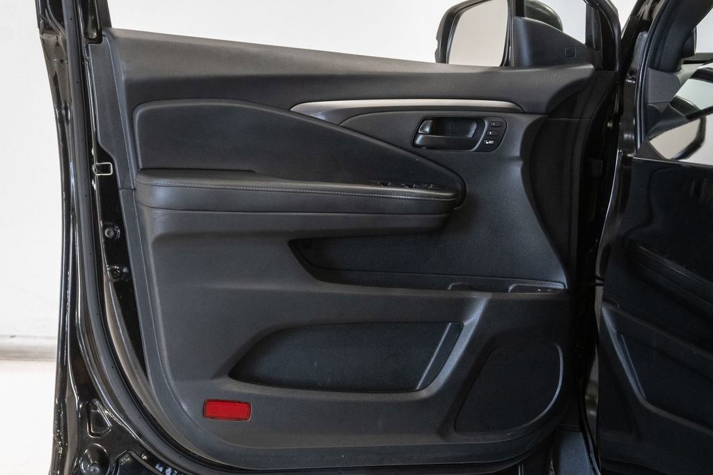 Used 2023 Honda Passport EX-L image 8