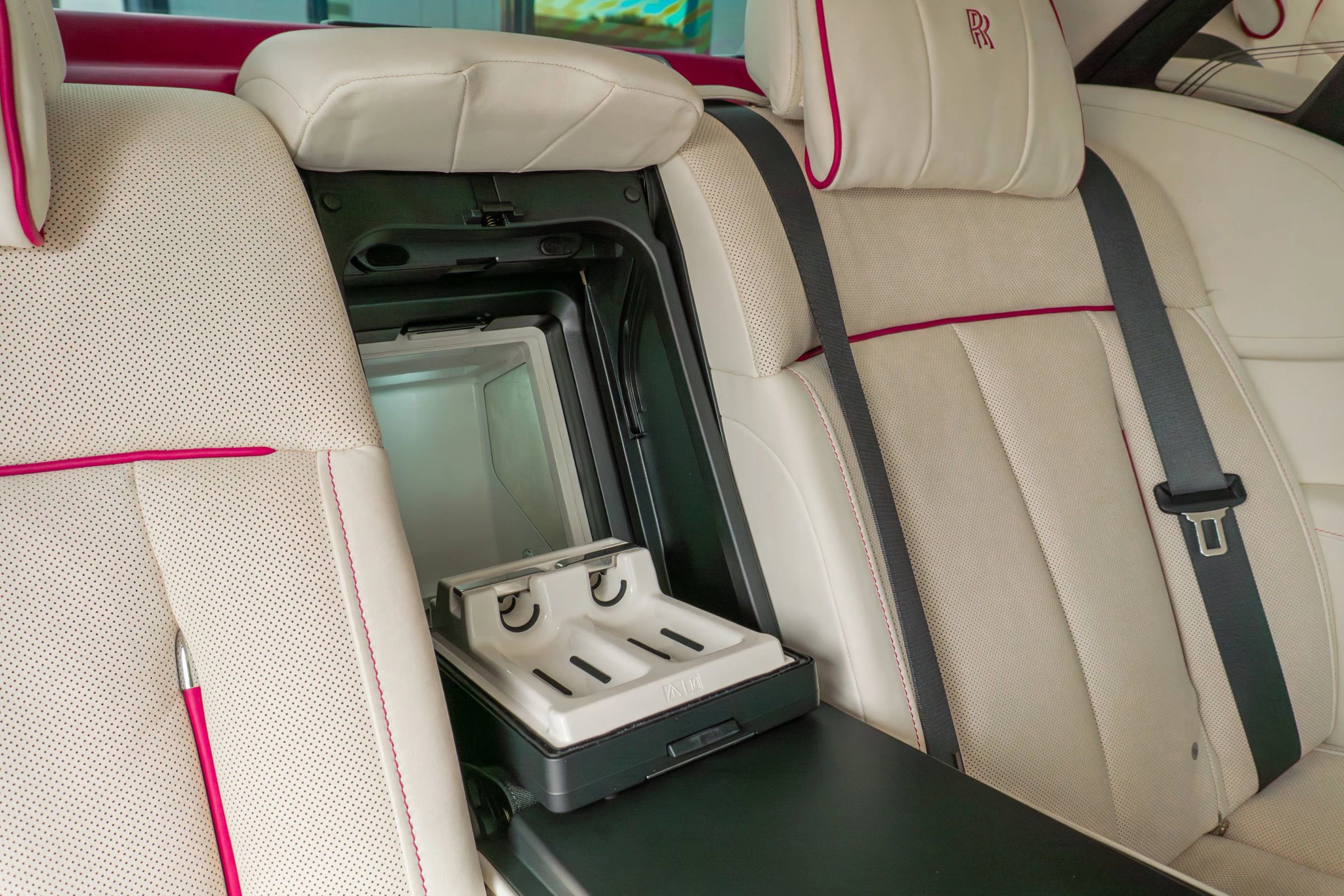 Used 2023 Rolls-Royce Phantom Sedan image 62