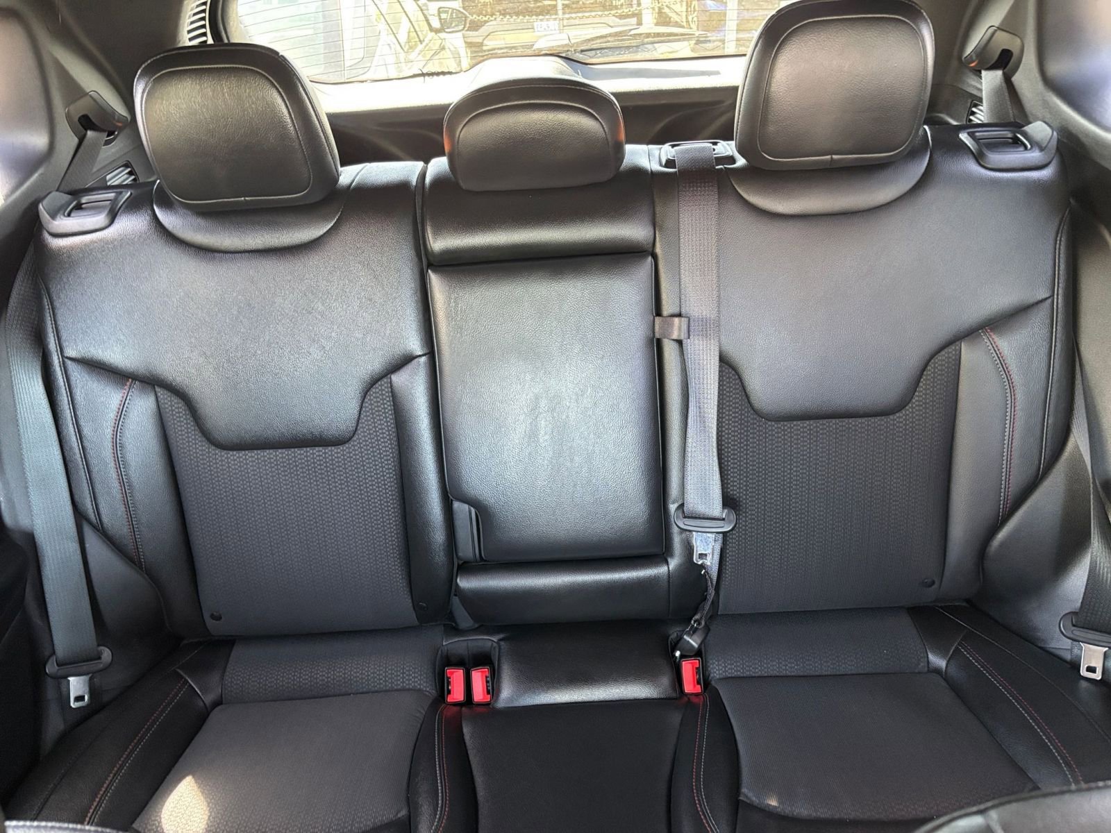 Used 2025 Jeep Compass Trailhawk AWD/4WD image 38