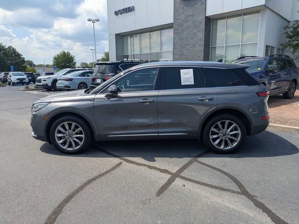 Used 2022 Lincoln Corsair AWD w/ Premium Package image 8
