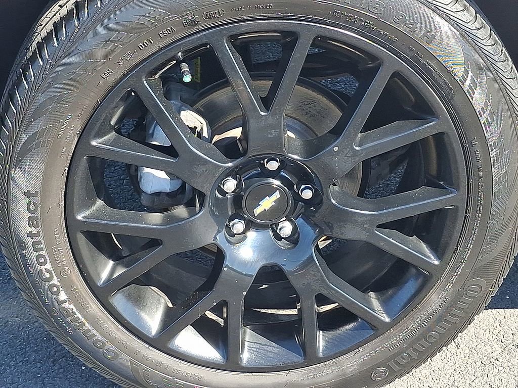 Used 2022 Chevrolet Trax LT w/ Sport Edition AWD/4WD image 9