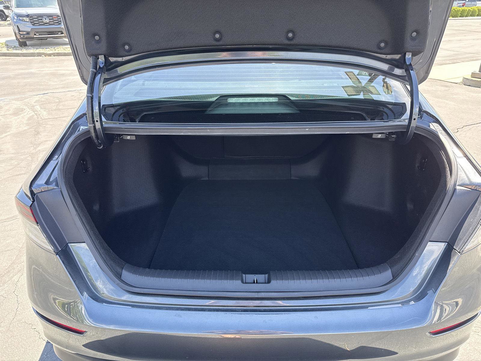 Used 2023 Honda Accord EX image 10
