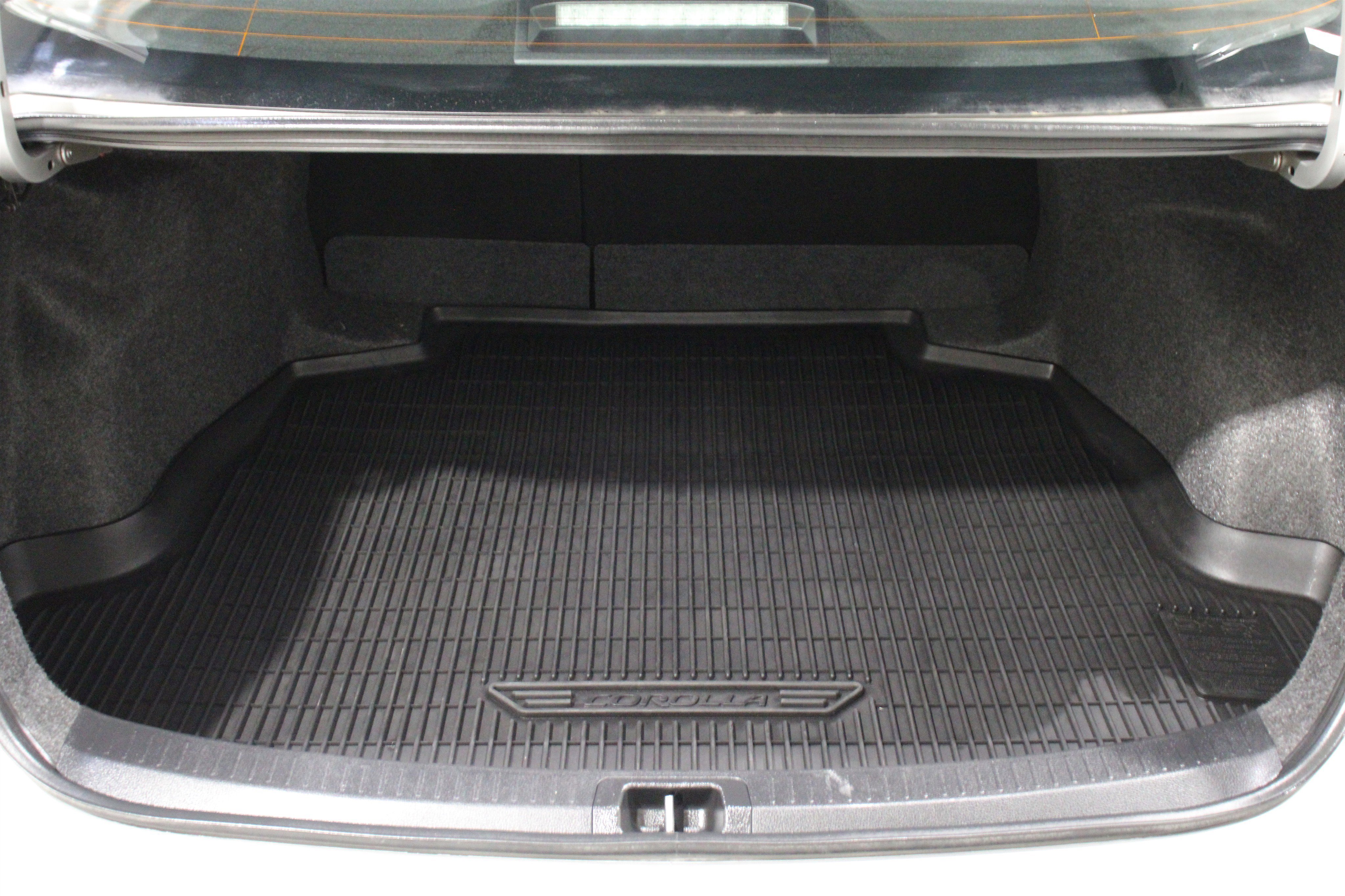 Used 2025 Toyota Corolla SE image 24