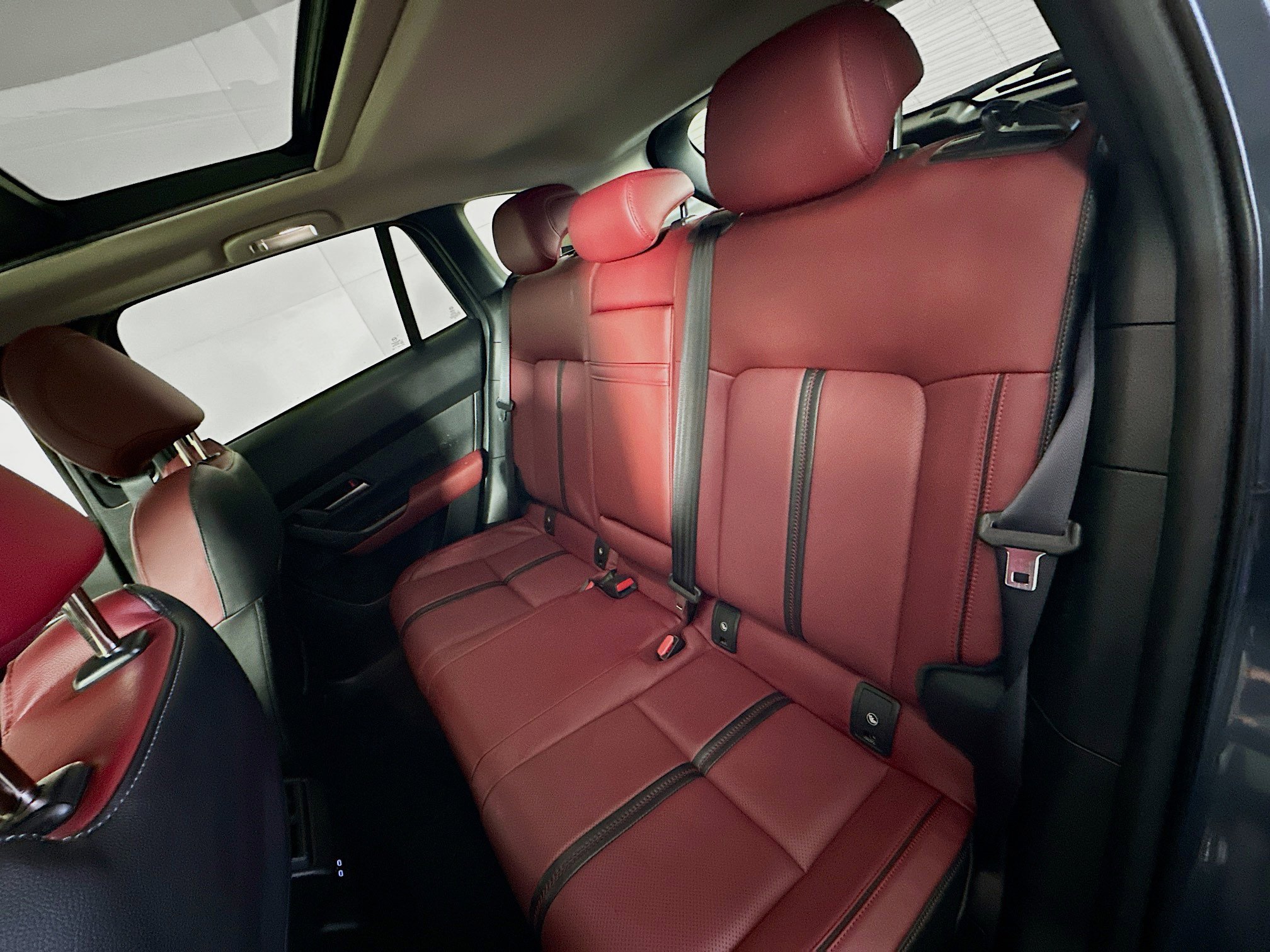 Used 2025 MAZDA CX-50 AWD 2.5 Hybrid w/ Premium Pkg image 26