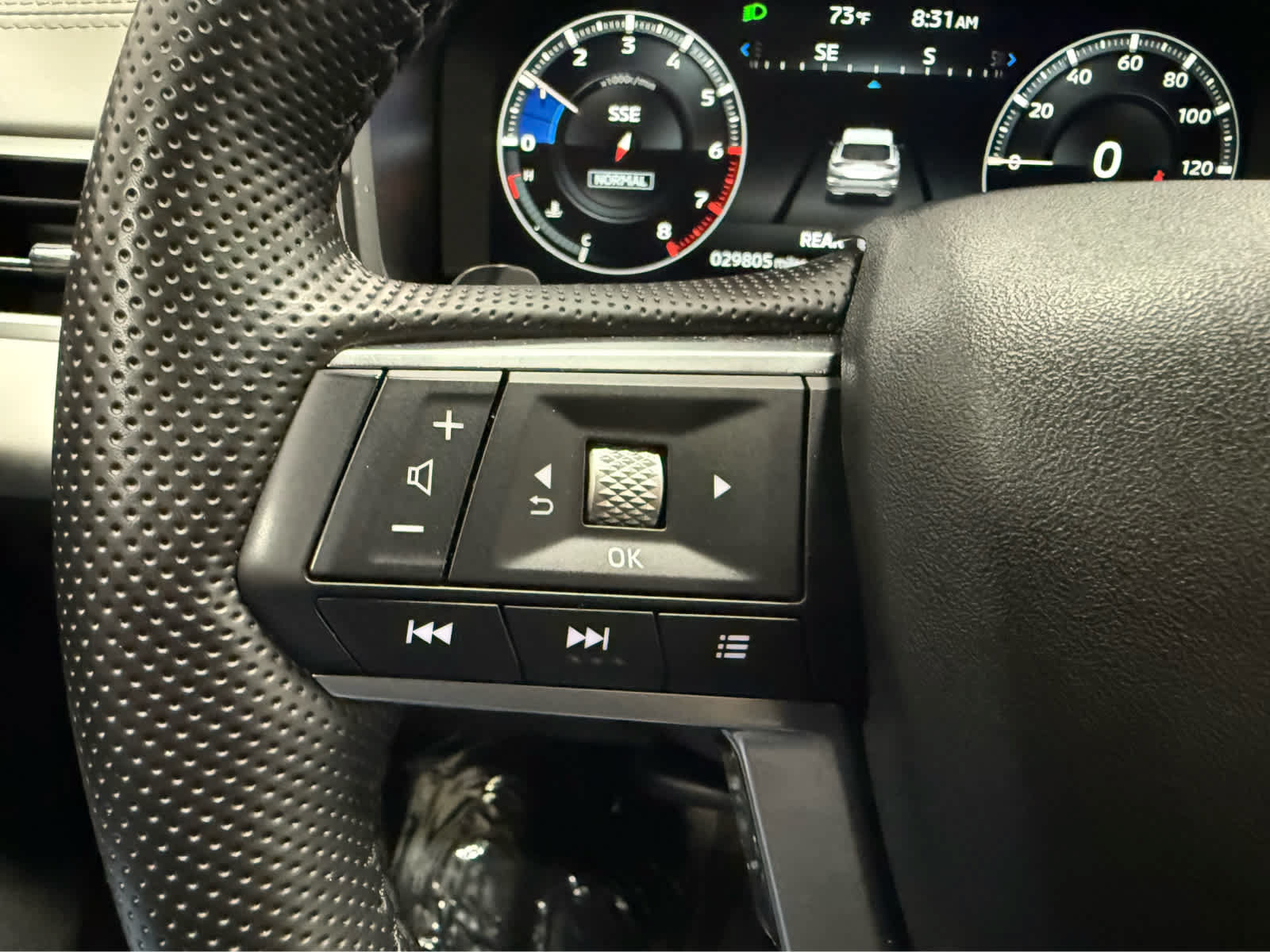 Used 2024 Mitsubishi Outlander SEL AWD/4WD image 13