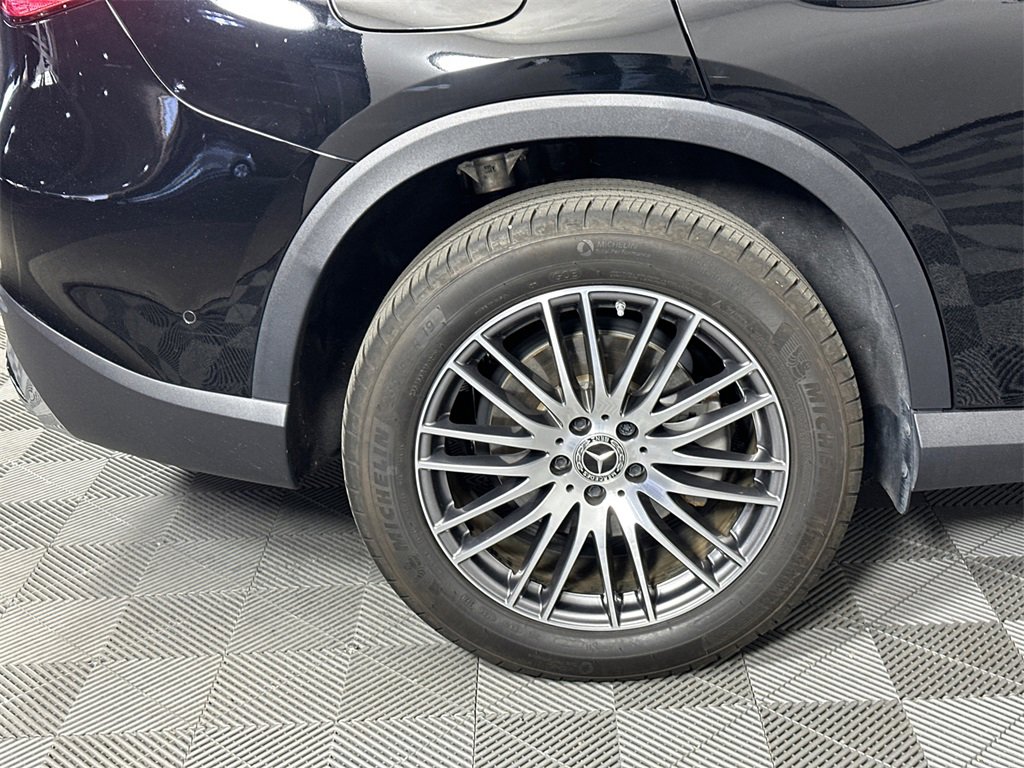 Certified 2024 Mercedes-Benz GLC 300 image 19