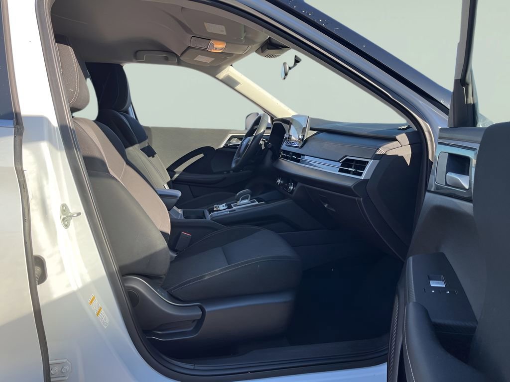 Used 2022 Mitsubishi Outlander ES image 33