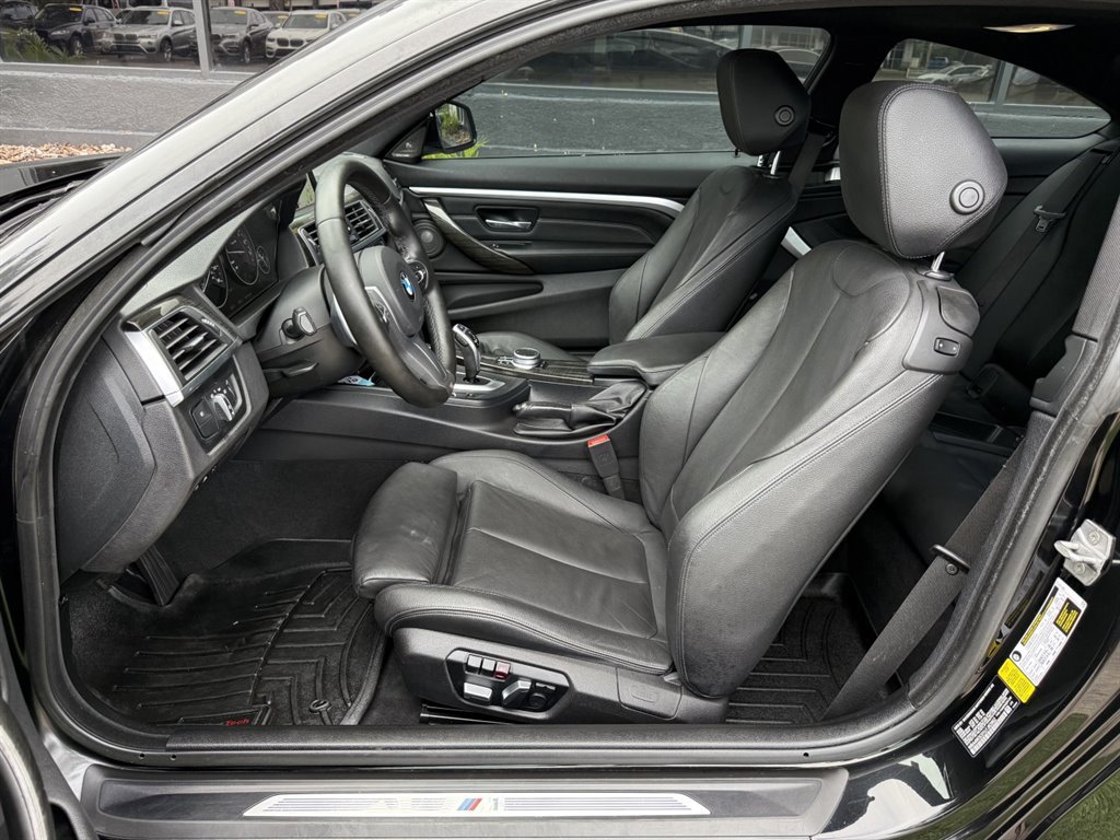 Used 2020 BMW 430i Coupe w/ M Sport Package RWD image 11