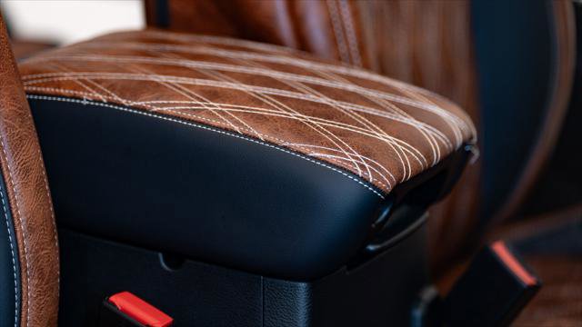 Used 2025 Jeep Gladiator Sport AWD/4WD image 35