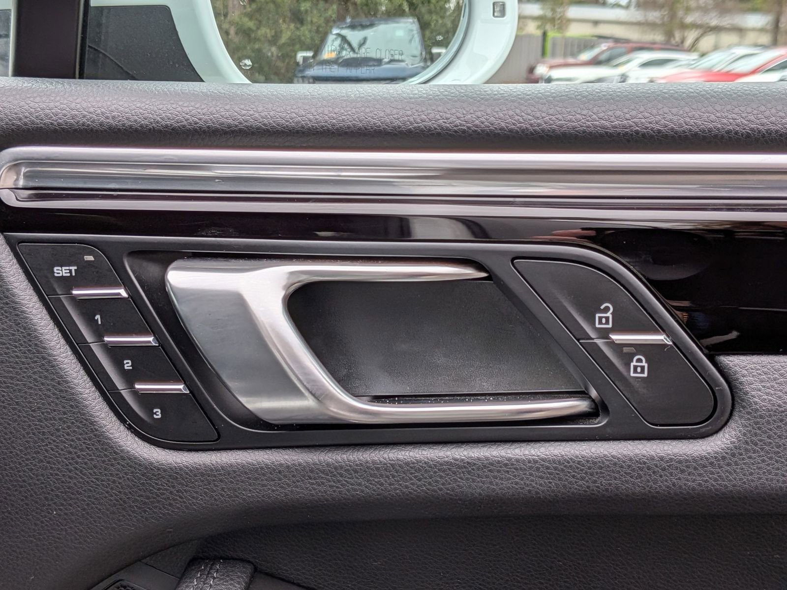 Used 2021 Porsche Macan S image 36