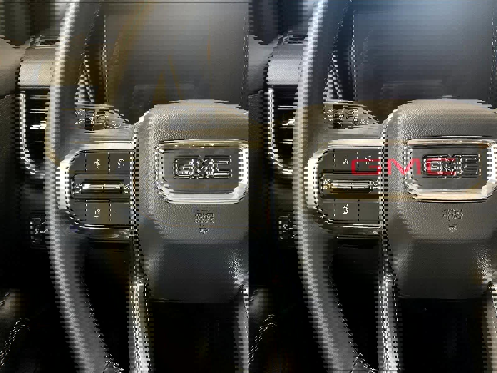 Used 2025 GMC Terrain Elevation image 22