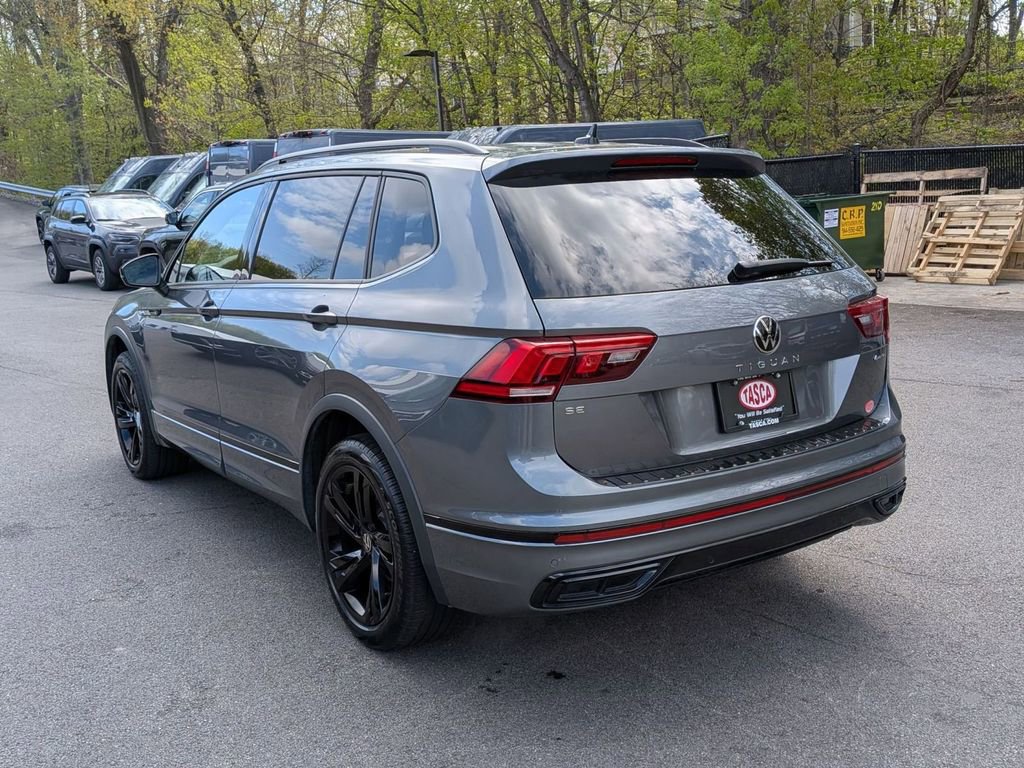 Used 2024 Volkswagen Tiguan SE R-Line AWD/4WD image 8