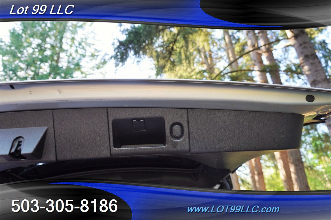 Used 2018 Chevrolet Suburban LT AWD/4WD image 31