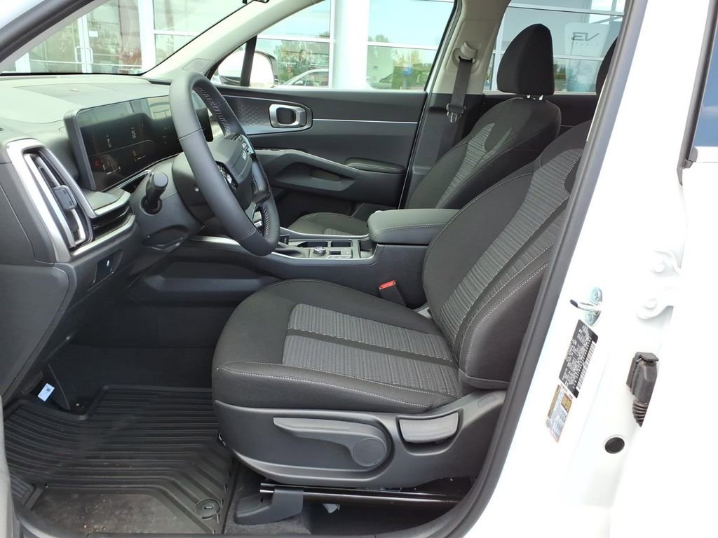 New 2026 Kia Sorento LX FWD image 14