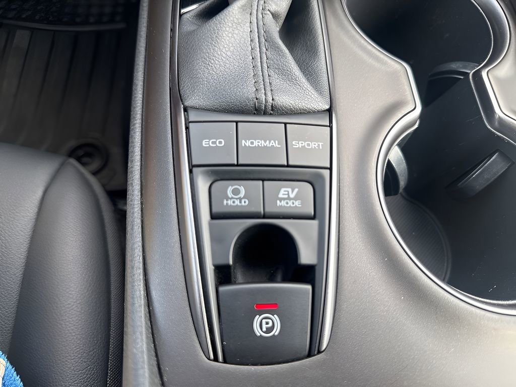 Used 2023 Toyota Camry SE w/ Convenience Package image 22